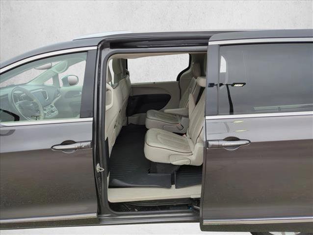 used 2020 Chrysler Pacifica car, priced at $15,998