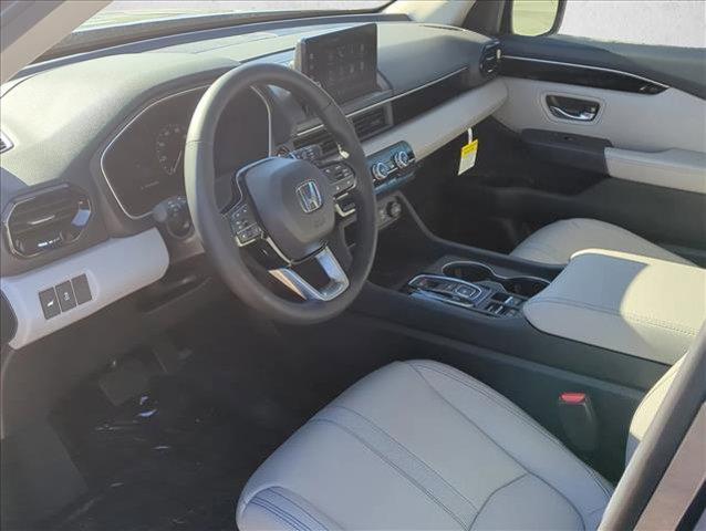 new 2025 Honda Pilot car, priced at $43,498