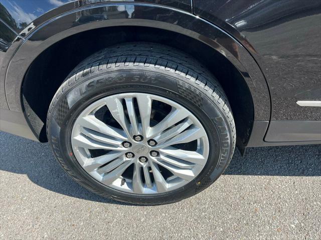 used 2019 Cadillac XT5 car, priced at $15,500