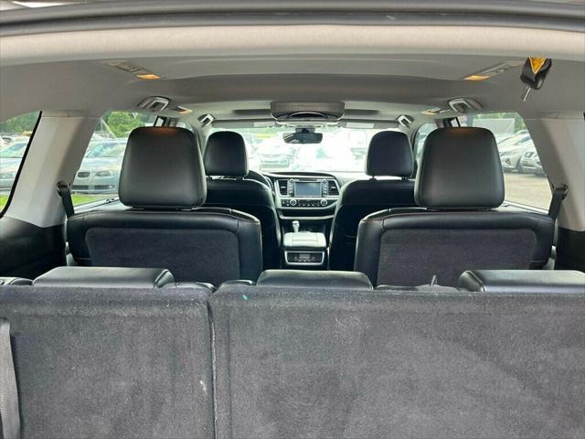 used 2019 Toyota Highlander car, priced at $23,500