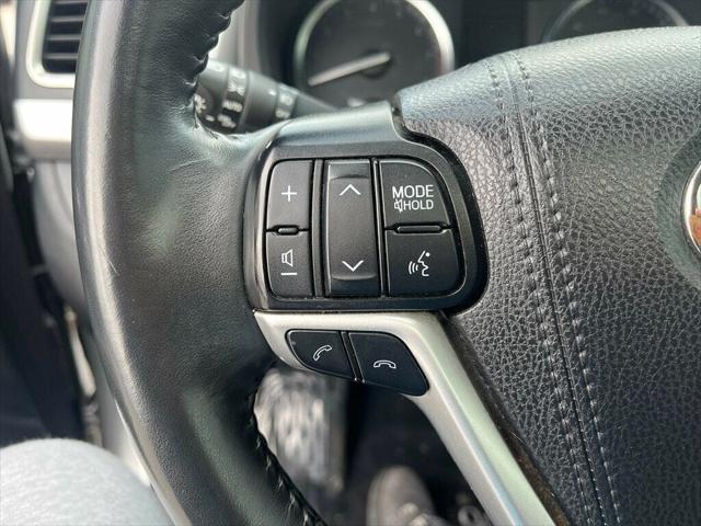 used 2019 Toyota Highlander car, priced at $23,900