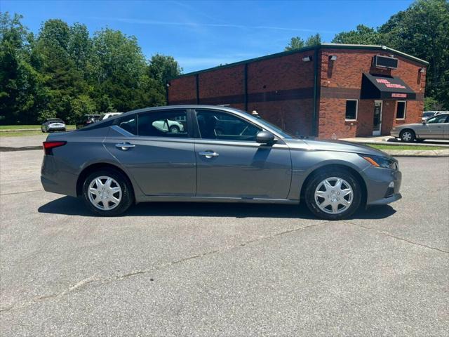 used 2022 Nissan Altima car, priced at $18,500