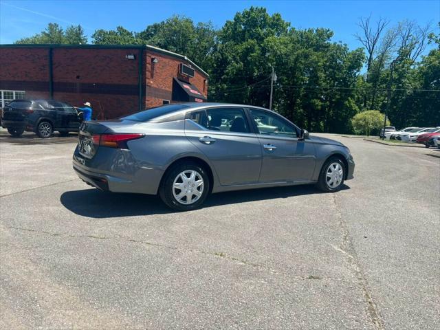 used 2022 Nissan Altima car, priced at $18,500