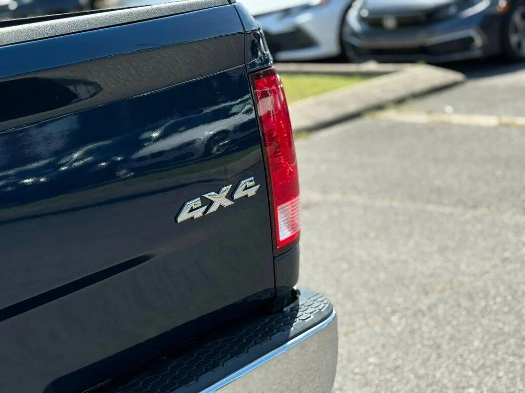 used 2021 Ram 1500 Classic car, priced at $28,900