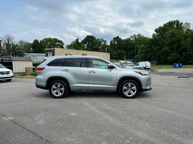 used 2018 Toyota Highlander car, priced at $23,500