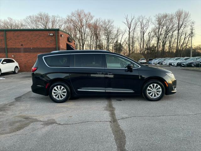 used 2018 Chrysler Pacifica car, priced at $16,000