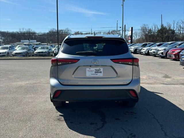 used 2020 Toyota Highlander car, priced at $27,900