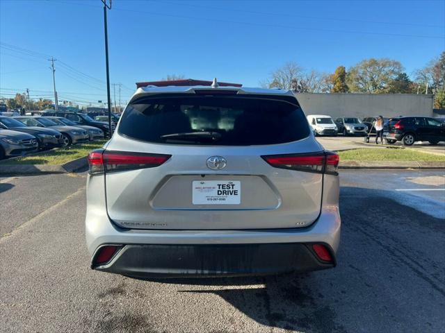 used 2020 Toyota Highlander car, priced at $27,900