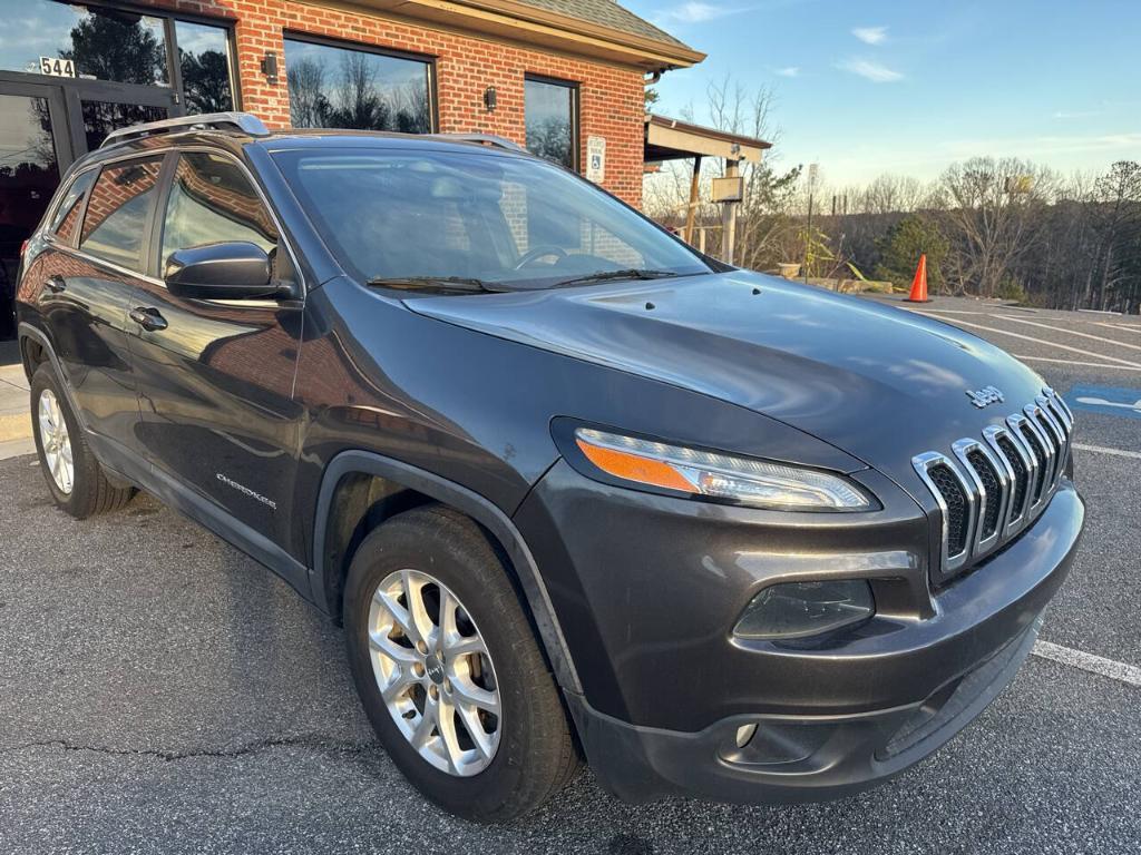 used 2015 Jeep Cherokee car, priced at $9,299