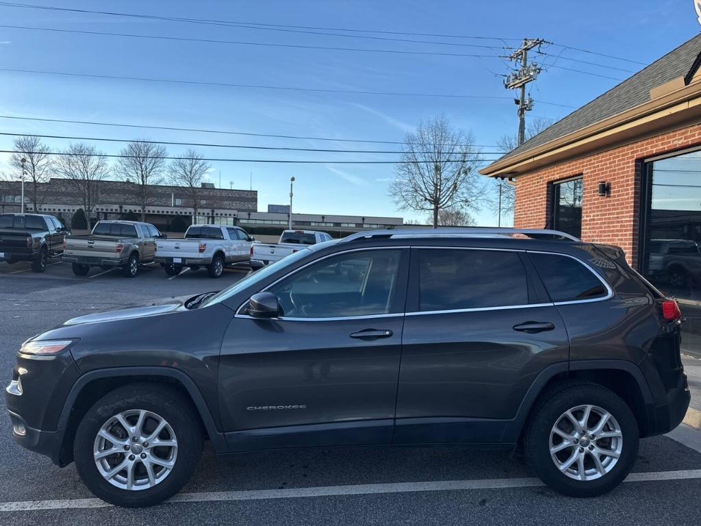 used 2015 Jeep Cherokee car, priced at $9,299