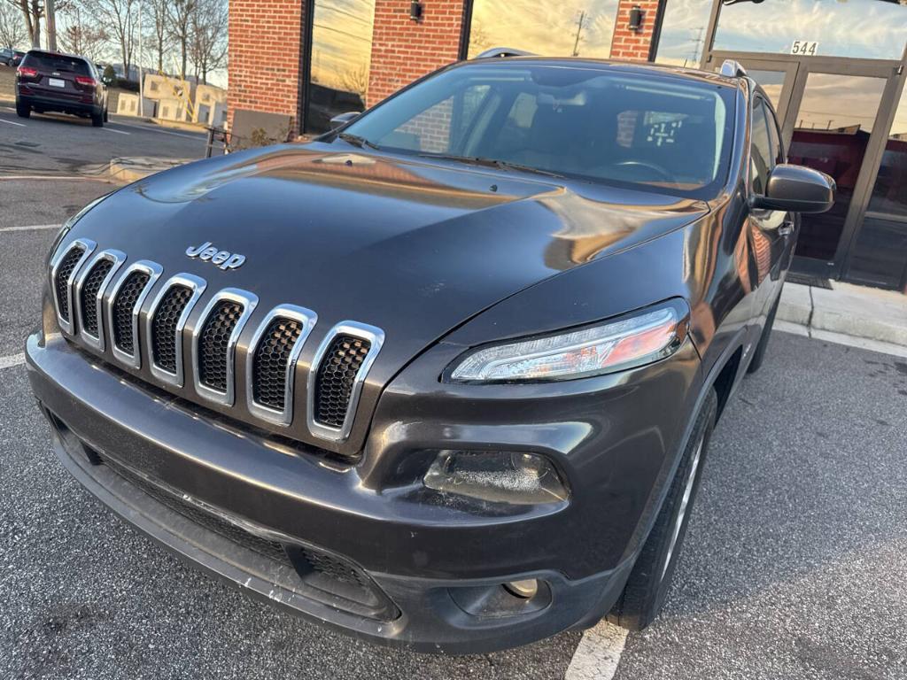 used 2015 Jeep Cherokee car, priced at $9,299