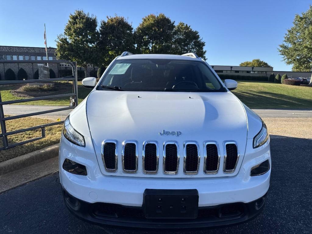 used 2014 Jeep Cherokee car, priced at $7,299