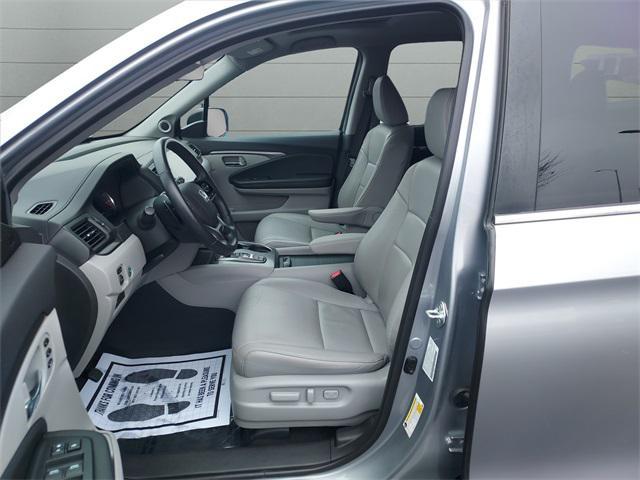 used 2022 Honda Pilot car, priced at $27,777