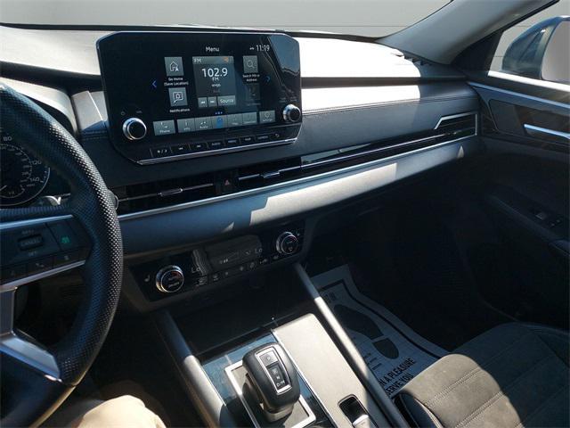 used 2023 Mitsubishi Outlander car, priced at $23,599