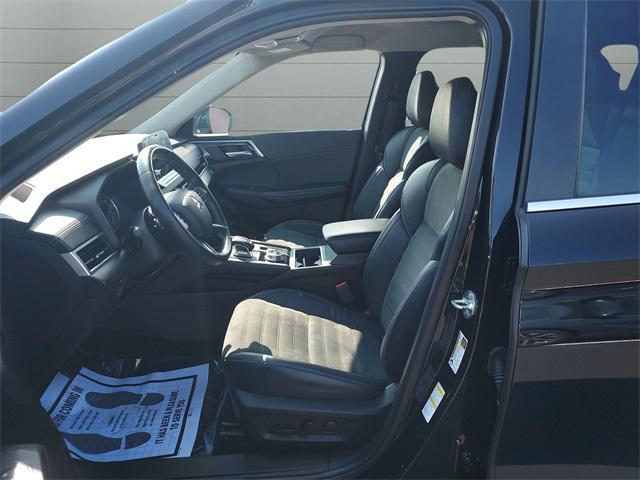used 2023 Mitsubishi Outlander car, priced at $23,599