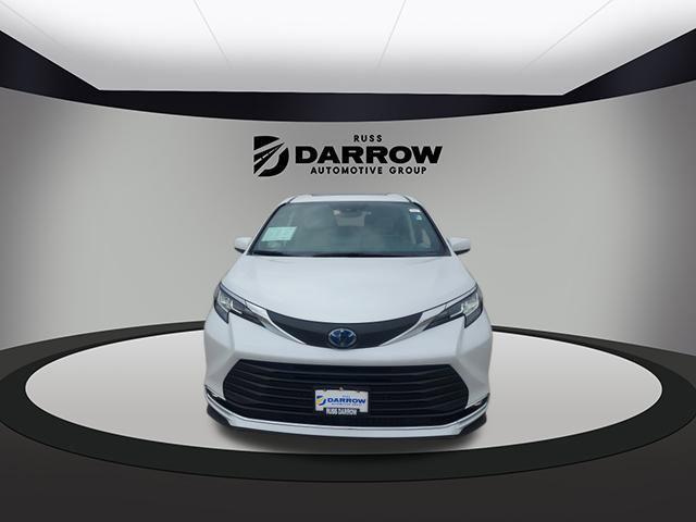 used 2022 Toyota Sienna car, priced at $37,899