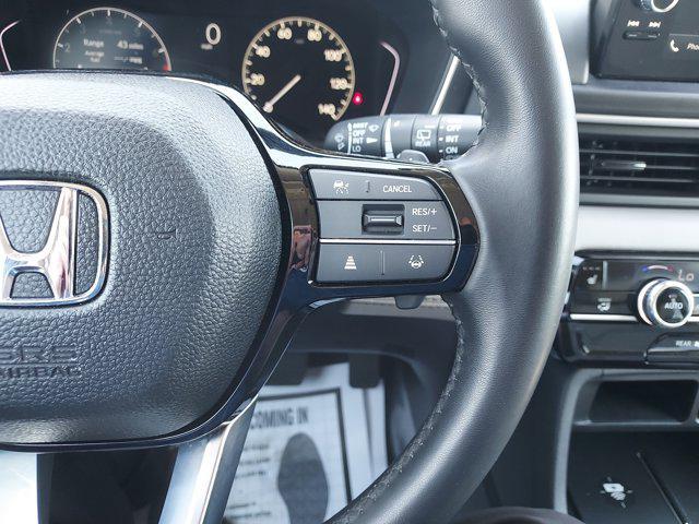 used 2025 Honda Pilot car, priced at $43,993