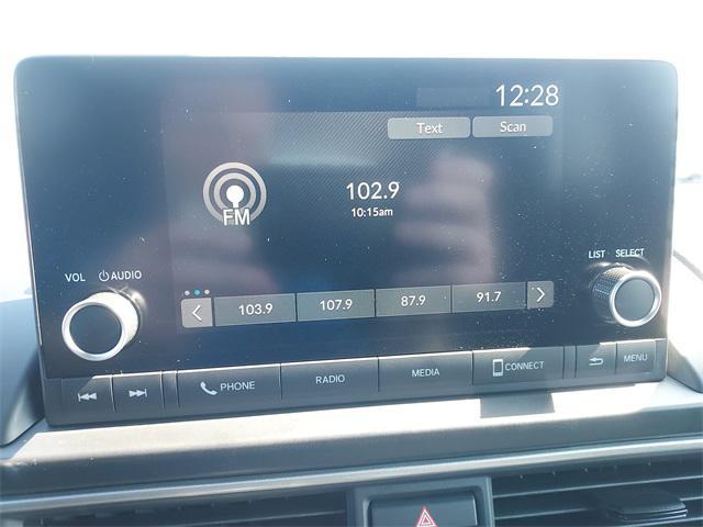 used 2025 Honda Pilot car, priced at $37,999