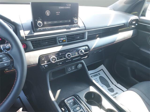 used 2025 Honda Pilot car, priced at $37,999