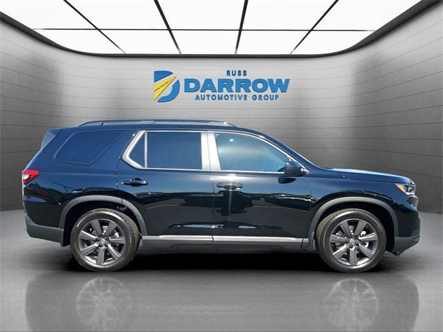 used 2025 Honda Pilot car, priced at $37,999