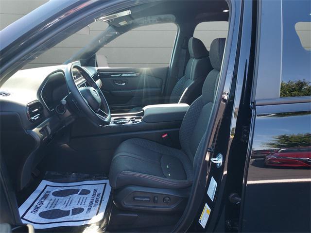 used 2025 Honda Pilot car, priced at $37,999