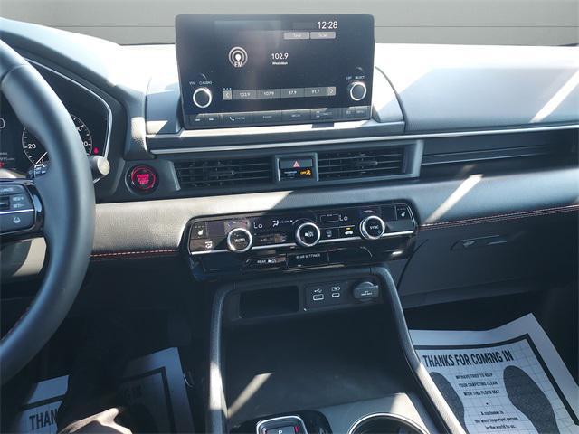 used 2025 Honda Pilot car, priced at $37,999