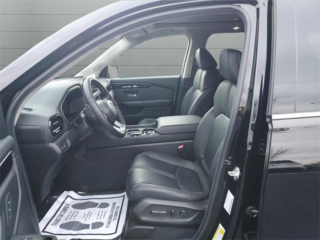 used 2025 Honda Pilot car, priced at $44,777