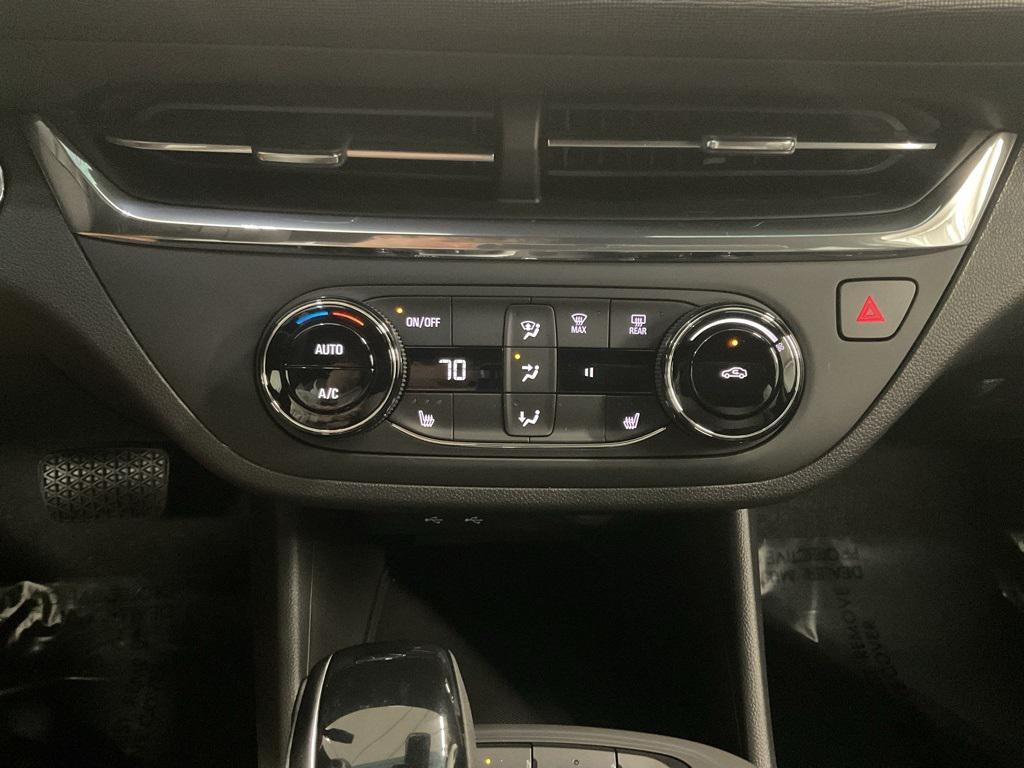 new 2025 Buick Envista car, priced at $28,995