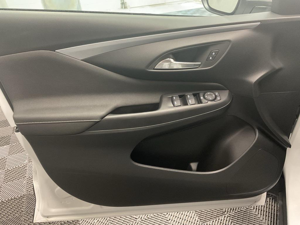 new 2025 Buick Envista car, priced at $28,995