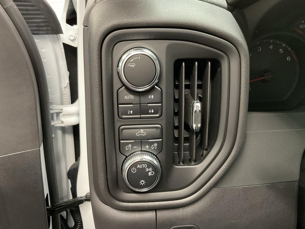 new 2024 GMC Sierra 1500 car, priced at $47,045