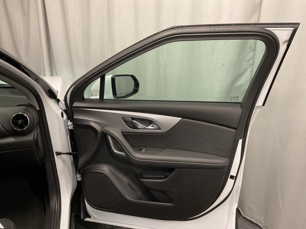 used 2025 Chevrolet Blazer car, priced at $28,500