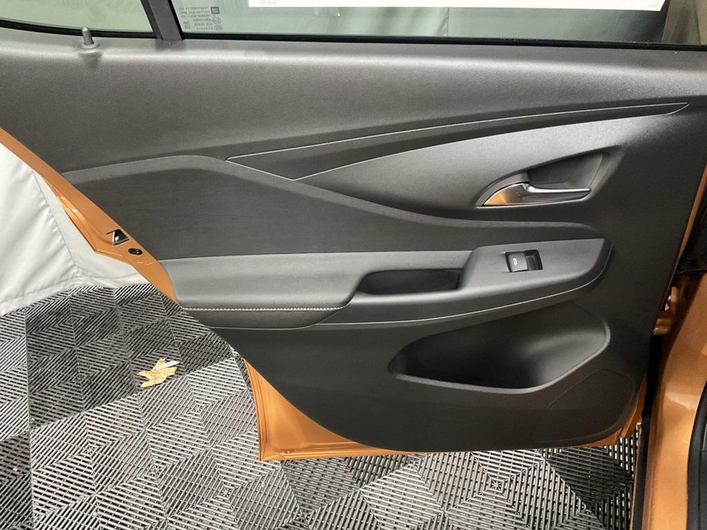 new 2025 Buick Envista car, priced at $28,295