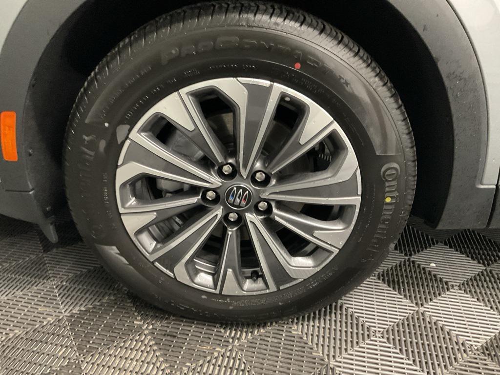 new 2025 Buick Envision car