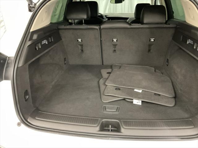 used 2022 Buick Envision car, priced at $29,000