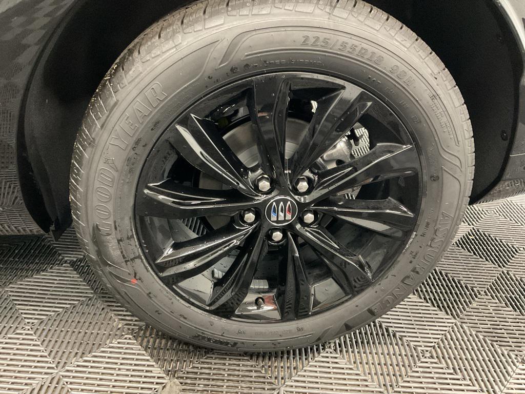 new 2025 Buick Envista car, priced at $27,550