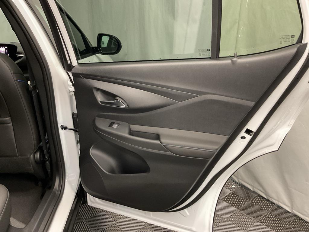 new 2025 Buick Envista car, priced at $27,550