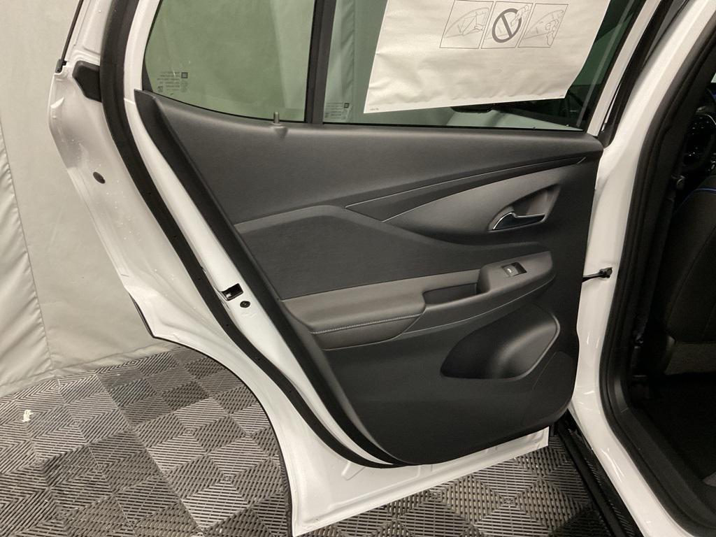 new 2025 Buick Envista car, priced at $27,550