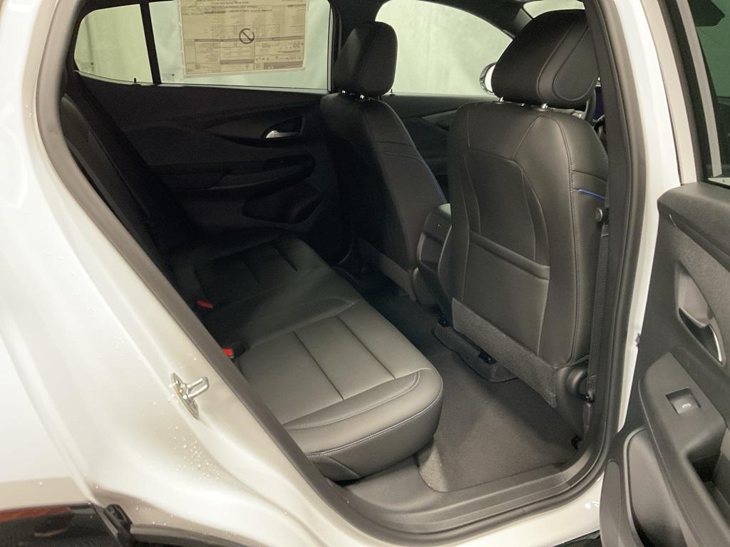 new 2025 Buick Envista car, priced at $27,550