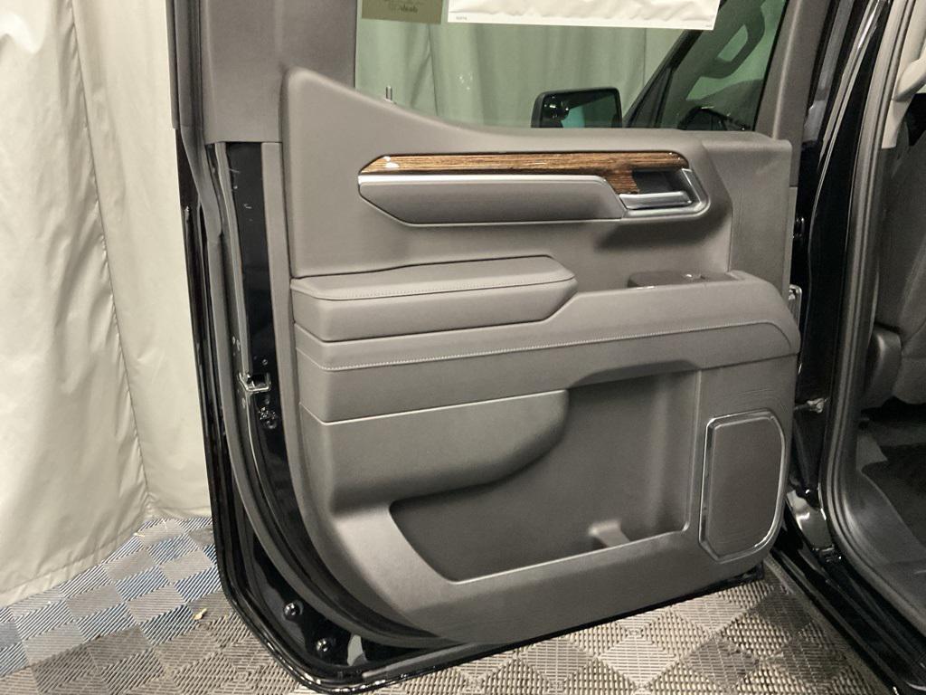 new 2025 GMC Sierra 1500 car, priced at $59,518