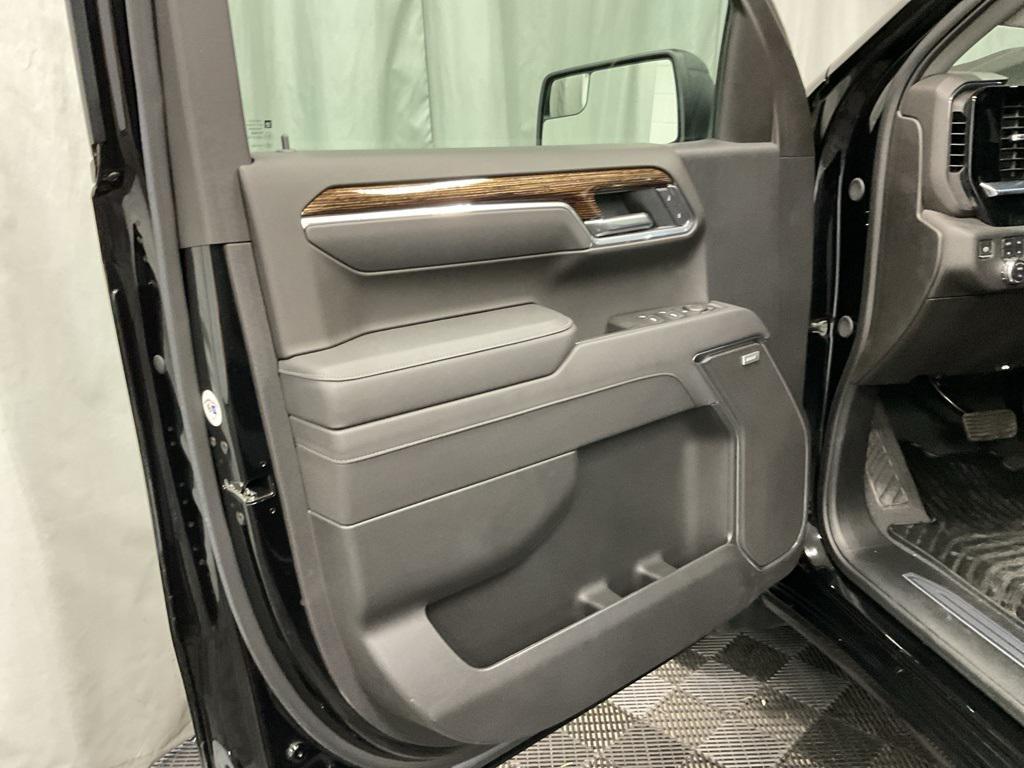 new 2025 GMC Sierra 1500 car, priced at $59,518