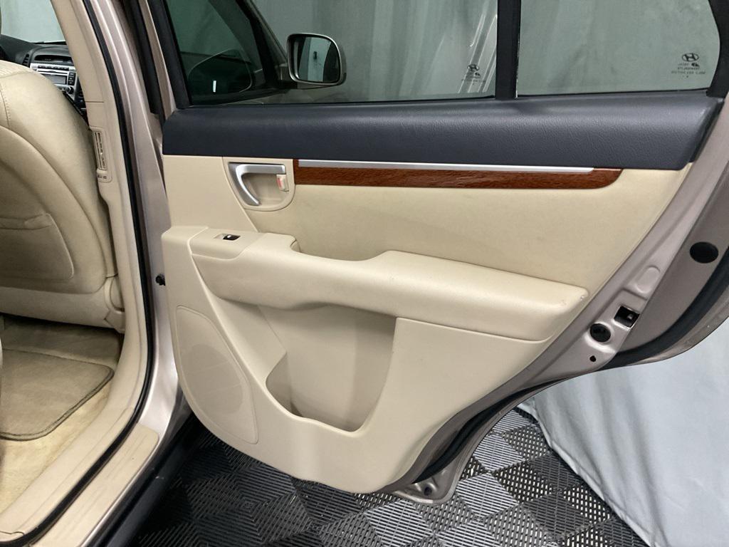 used 2007 Hyundai Santa Fe car, priced at $4,500