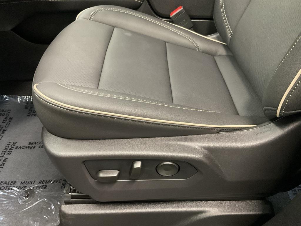 new 2025 GMC Yukon XL car, priced at $78,735
