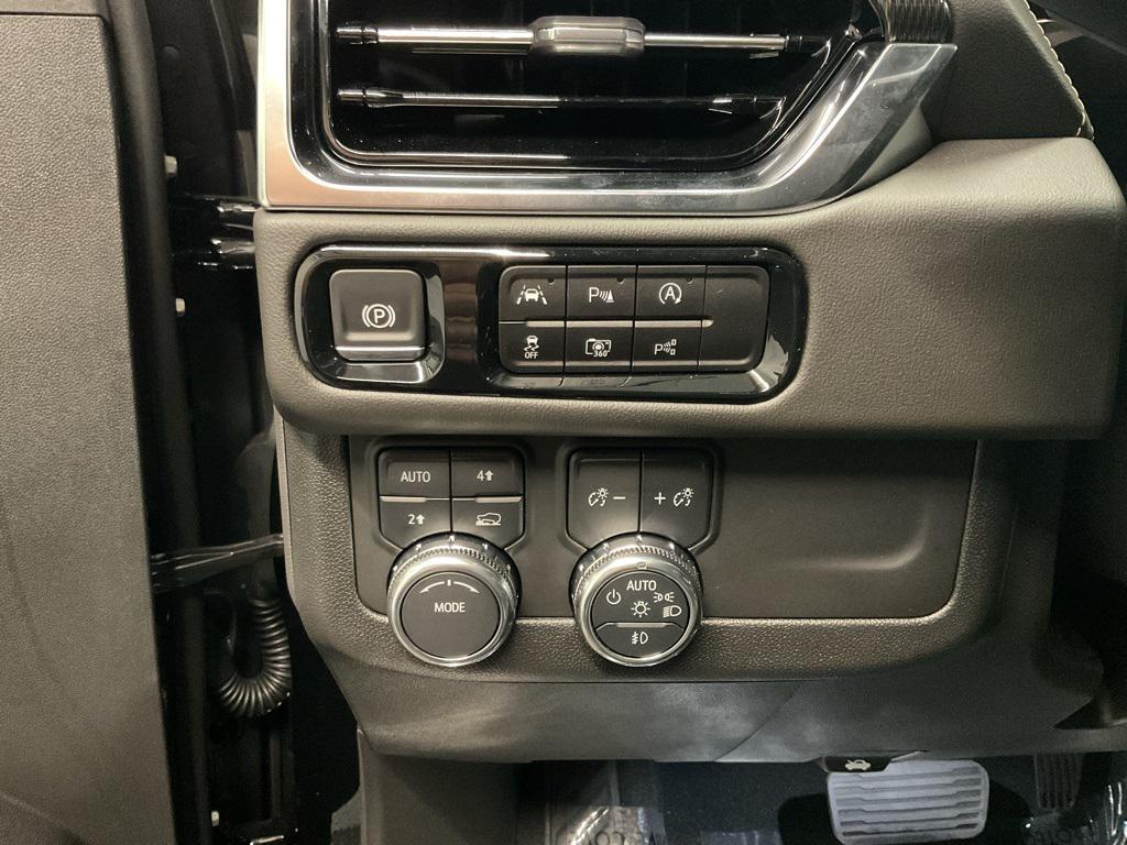 new 2025 GMC Yukon XL car, priced at $78,735