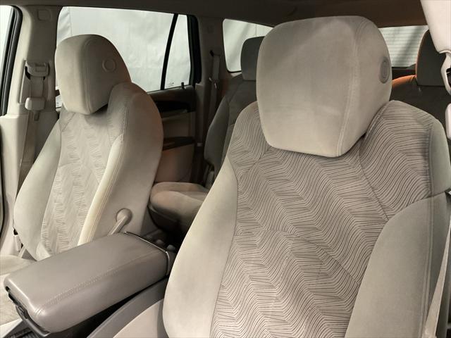 used 2014 Buick Enclave car, priced at $7,000