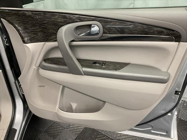 used 2014 Buick Enclave car, priced at $7,000