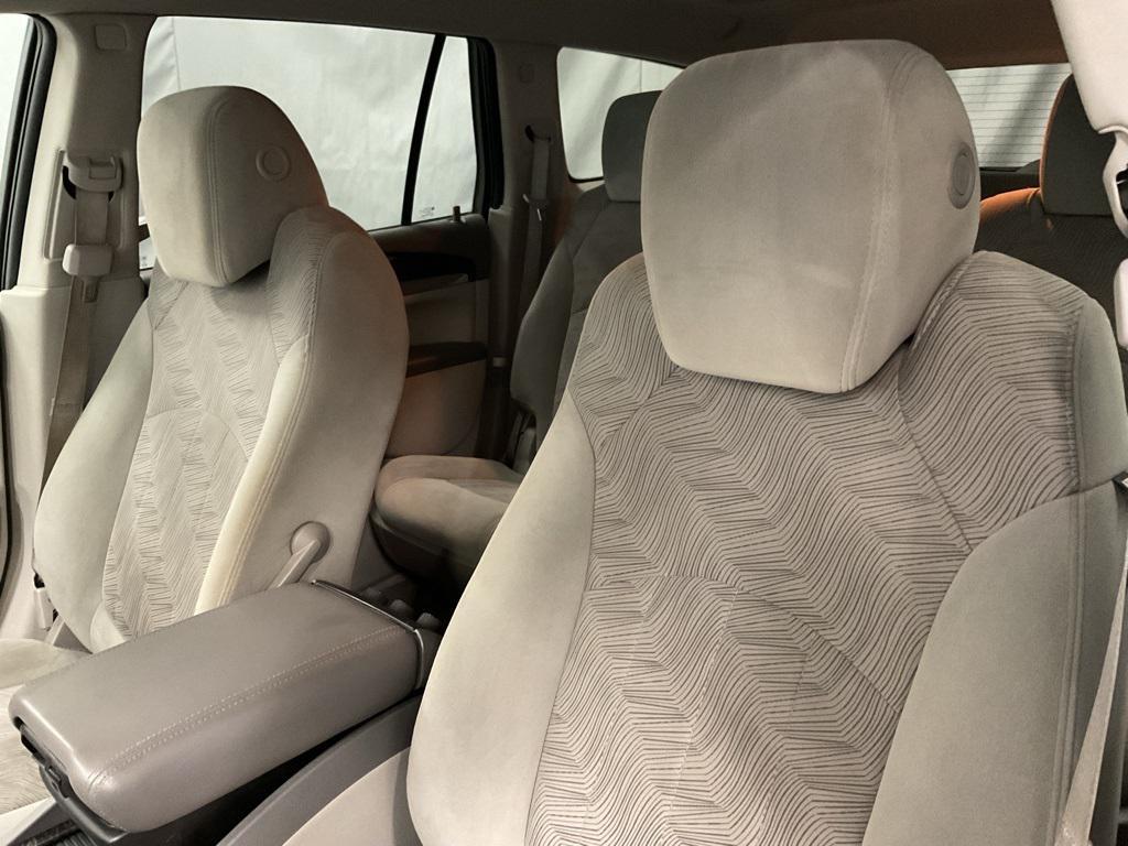 used 2014 Buick Enclave car, priced at $7,000