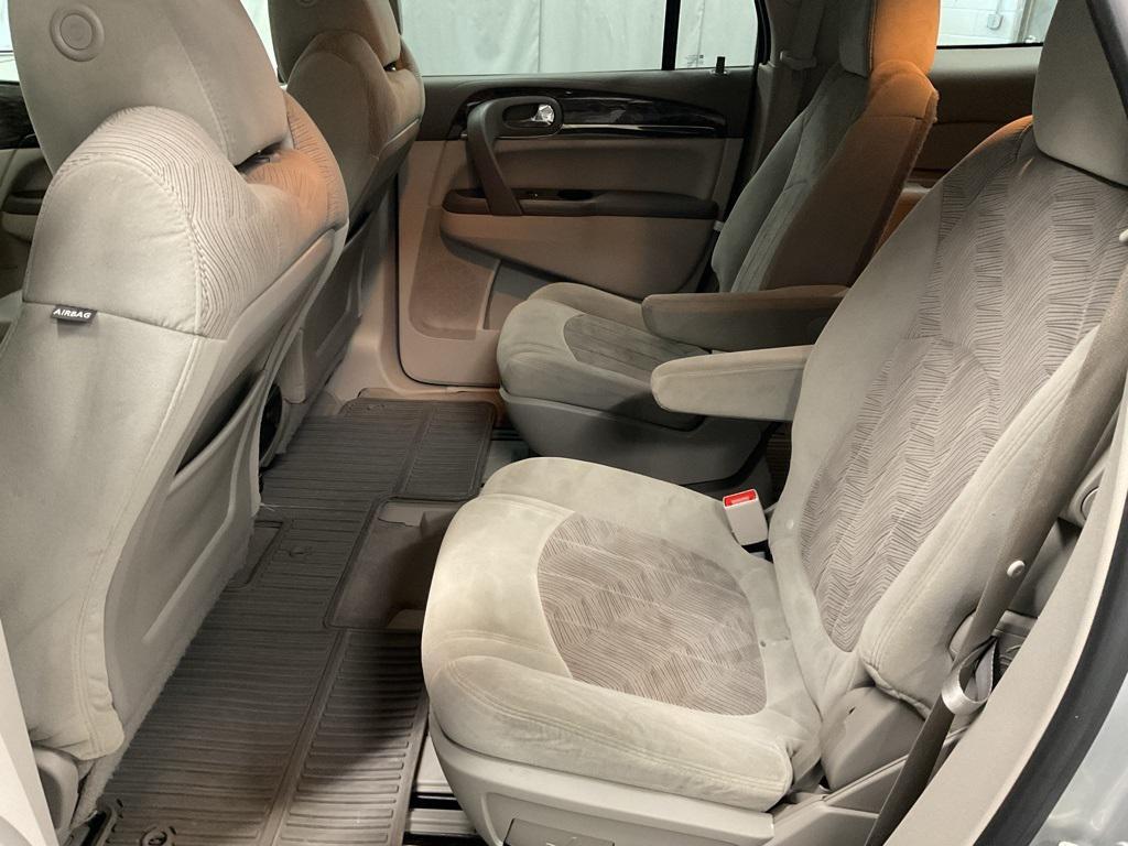 used 2014 Buick Enclave car, priced at $7,000
