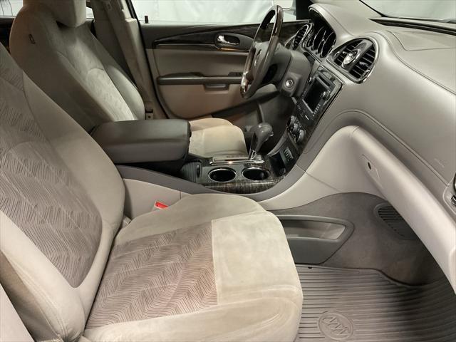 used 2014 Buick Enclave car, priced at $7,000