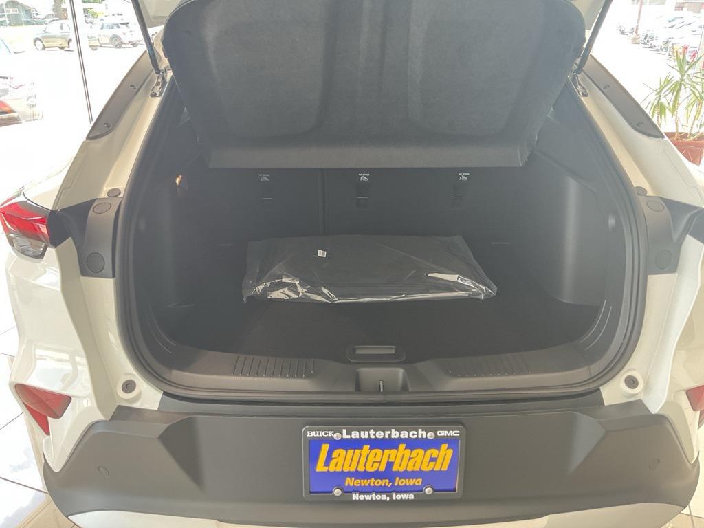 new 2025 Buick Envista car, priced at $25,690