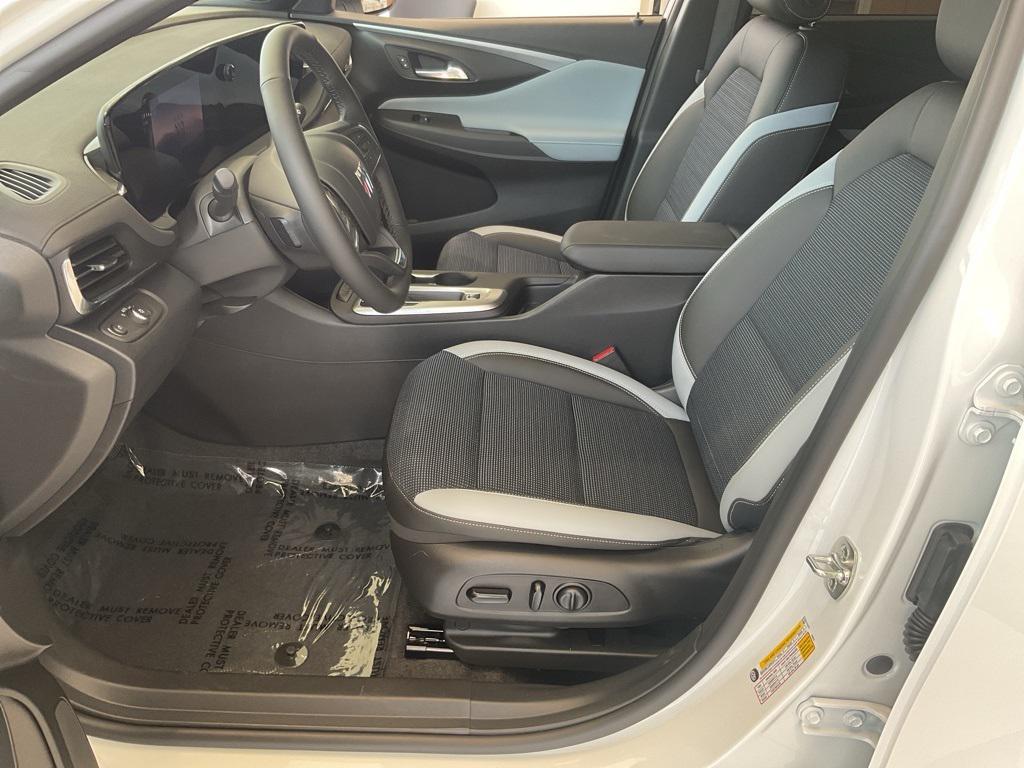 new 2025 Buick Envista car, priced at $25,690
